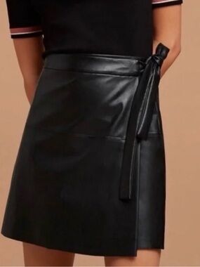 Aritzia Wilfred Spurlock Black Faux Leather Wrap Mini Skirt Flexible Fit XXS